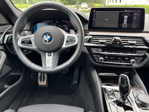 Certified 2023 BMW 530i xDrive w/ M Sport Package AWD/4WD image 30
