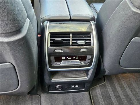 Used 2023 BMW X7 xDrive40i AWD/4WD image 19