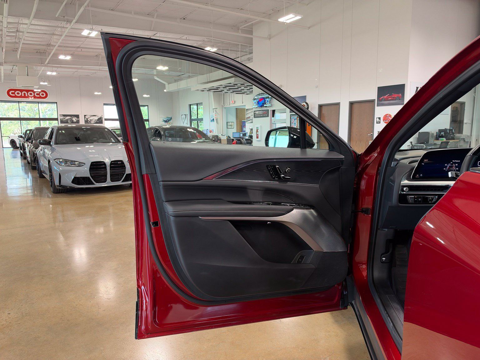 Used 2024 Cadillac Lyriq Luxury w/ LPO, Floor Liner Package AWD/4WD image 12