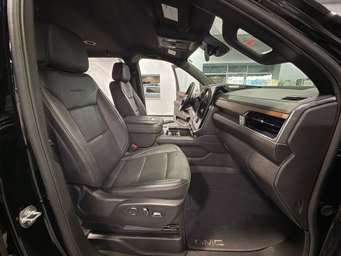 Certified 2025 GMC Yukon Denali image 12