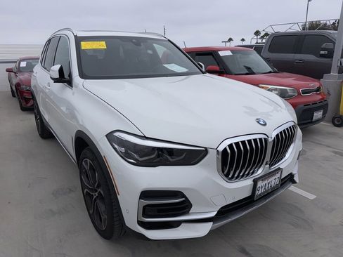 Used 2023 BMW X5 xDrive40i w/ Parking Assistance Package AWD/4WD image 3