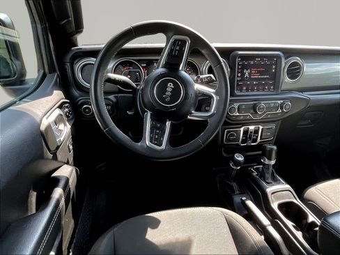 Used 2023 Jeep Wrangler Unlimited Sahara AWD/4WD image 8