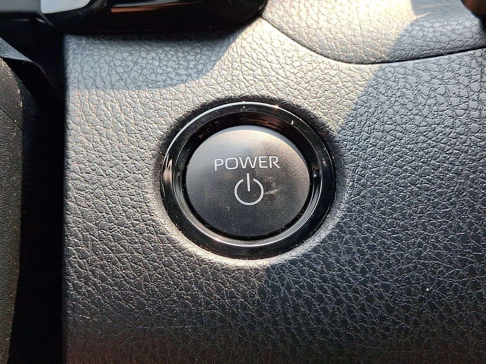 Used 2025 Toyota Camry SE FWD image 25