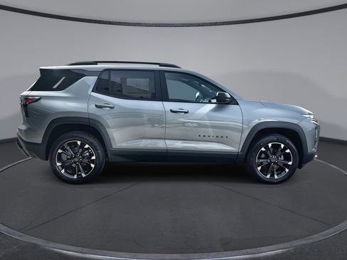 New 2026 Chevrolet Equinox RS AWD/4WD image 9