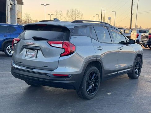 Used 2023 GMC Terrain SLT w/ Elevation Edition image 4