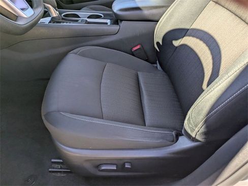 Used 2024 Nissan Altima 2.5 SV image 14