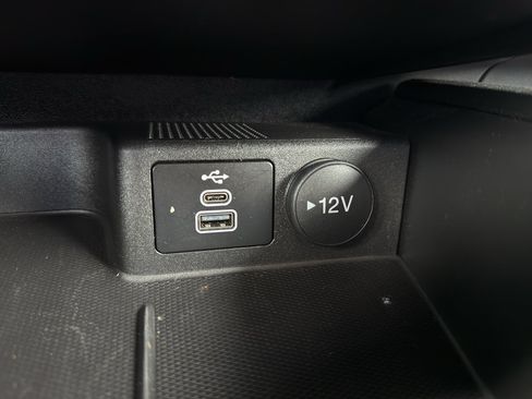 Used 2025 Ford Escape ST-Line AWD/4WD image 30