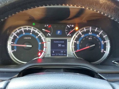 Used 2015 Toyota 4Runner SR5 image 19