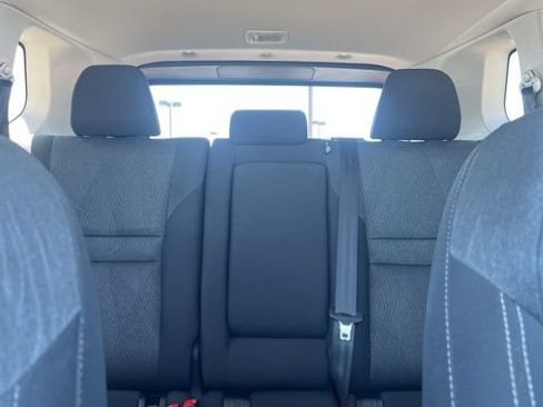 Used 2025 Nissan Rogue SV FWD image 24