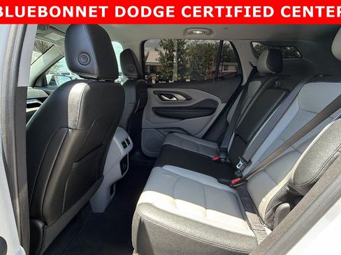 Used 2024 GMC Terrain SLT FWD image 15