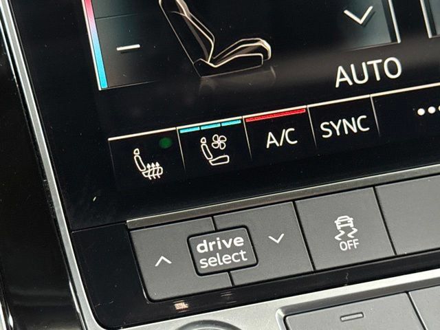 Used 2023 Audi Q7 3.0T Premium Plus w/ Premium Plus Package AWD/4WD image 7