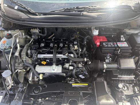Used 2025 Nissan Versa SV FWD image 29