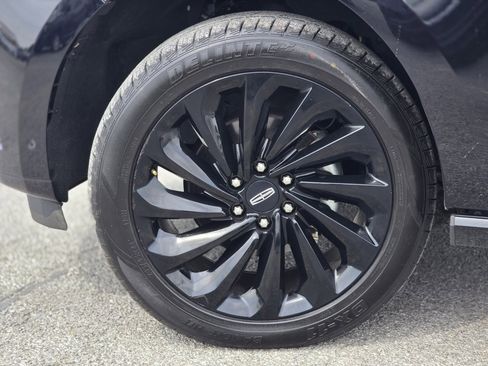 Used 2021 Lincoln Navigator Reserve image 10