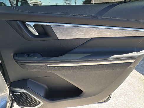 Used 2025 Buick Enclave Preferred w/ Super Cruise Package image 22