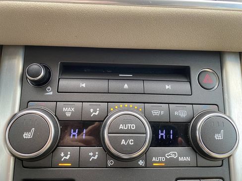 Used 2015 Land Rover Range Rover Evoque Pure image 32