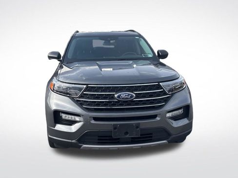 Used 2023 Ford Explorer XLT w/ Equipment Group 202A AWD/4WD image 3