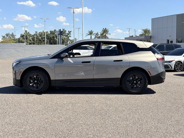 Used 2024 BMW iX xDrive50 w/ Convenience Package AWD/4WD image 10