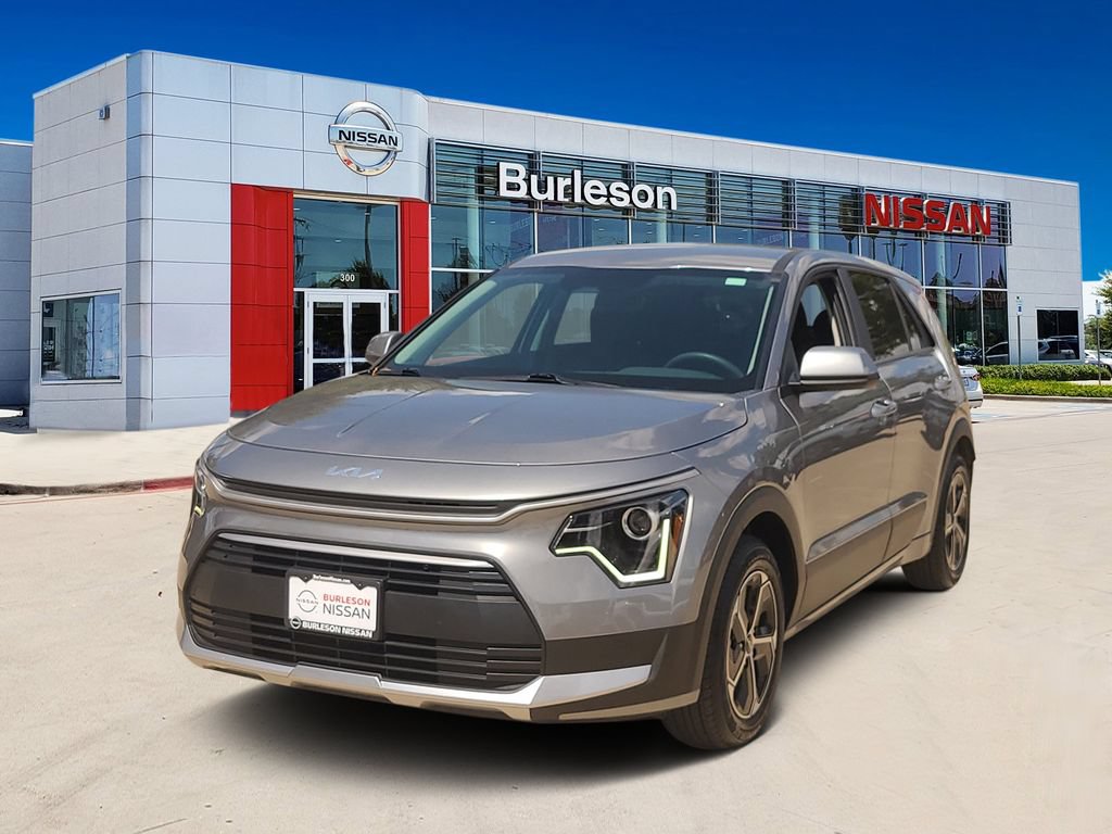 Used 2025 Kia Niro LX FWD image 1