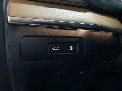 Used 2025 Volvo XC90 T8 Plus w/ Protection Package Premier AWD/4WD image 34