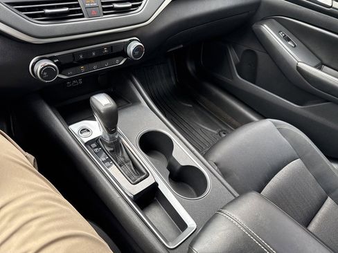 Used 2022 Nissan Altima 2.5 SV image 22