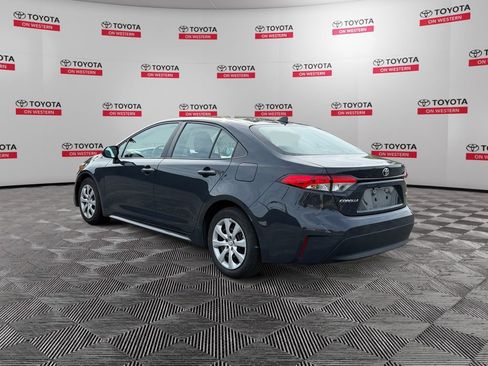Used 2024 Toyota Corolla LE FWD image 5