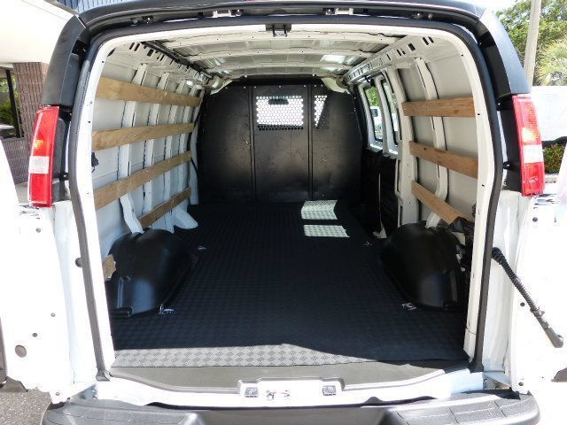 Used 2022 GMC Savana 2500 w/ Driver Convenience Package RWD image 15