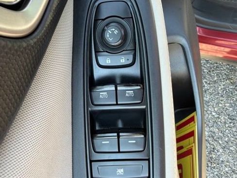 Used 2024 Subaru Forester Premium AWD/4WD image 17