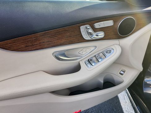 Used 2019 Mercedes-Benz C 300 4MATIC Sedan image 26