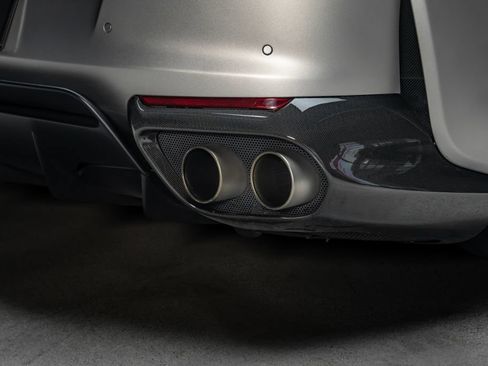 Used 2021 Ferrari 812 GTS RWD image 18