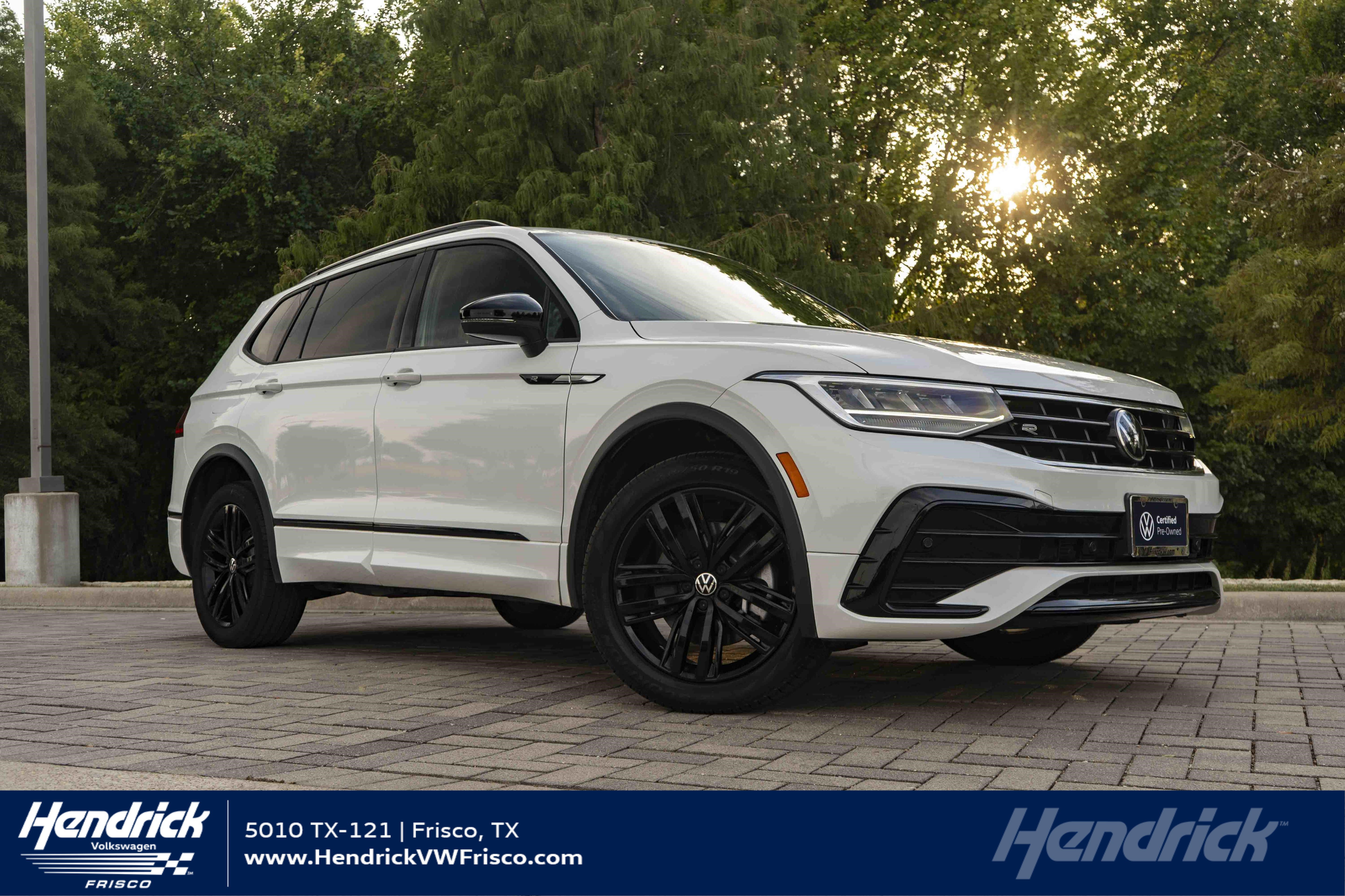 Certified 2022 Volkswagen Tiguan SE R-Line FWD image 1