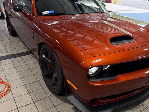 Used 2022 Dodge Challenger SRT Hellcat w/ Plus Package RWD image 1