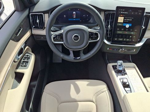 New 2026 Volvo XC90 B5 Plus image 7
