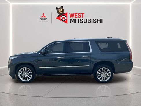Used 2019 Cadillac Escalade ESV Platinum image 3