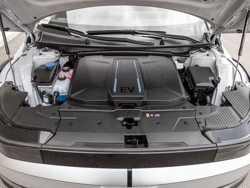 Used 2024 Hyundai Ioniq 5 SEL image 14