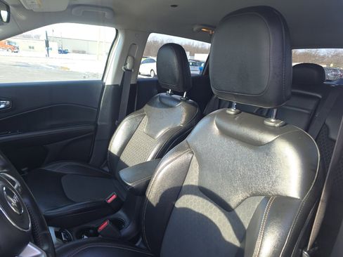 Used 2019 Jeep Compass Latitude w/ Safety & Security Group image 13