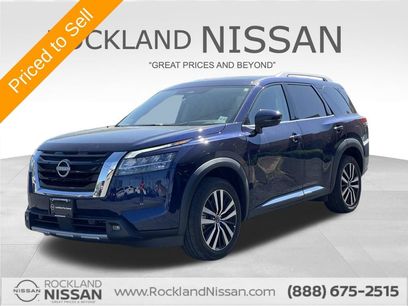 Certified 2023 Nissan Pathfinder Platinum w/ Black Appearance Package