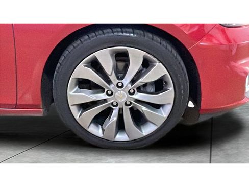 Used 2016 Chevrolet Malibu Premier w/ Driver Confidence Package II FWD image 20