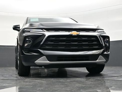 Used 2024 Chevrolet Blazer LT FWD image 27