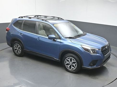 Used 2022 Subaru Forester Premium AWD/4WD image 42