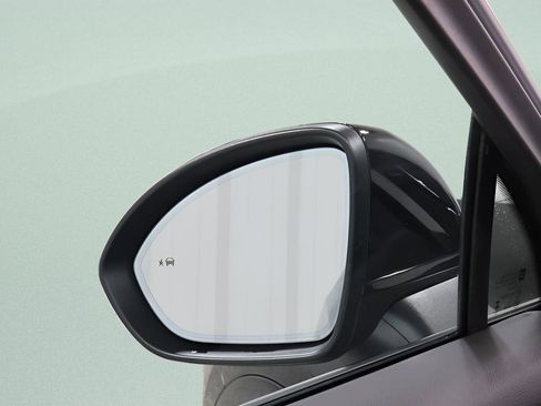 Used 2024 Buick Envision Avenir AWD/4WD image 25