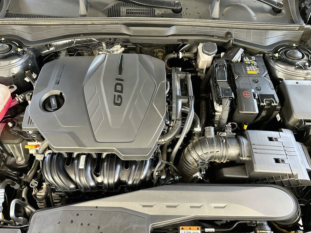 Used 2025 Hyundai Sonata SEL FWD image 29