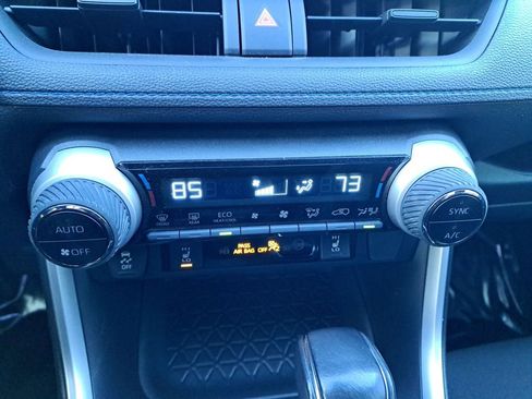 Used 2023 Toyota RAV4 SE w/ Convenience Package image 22