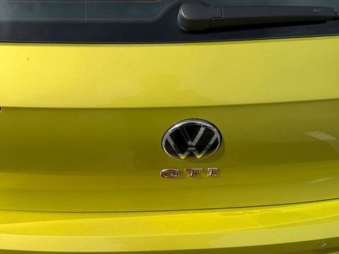 Used 2022 Volkswagen GTI Autobahn image 10