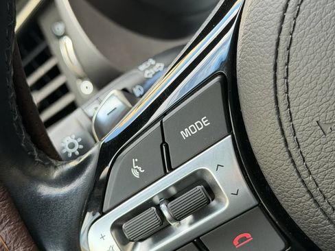 Used 2017 Kia Cadenza Technology FWD image 17