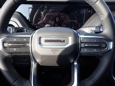 New 2026 GMC Yukon Denali w/ Sun & Power Step Package image 23