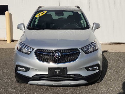 Used 2019 Buick Encore Sport Touring image 2