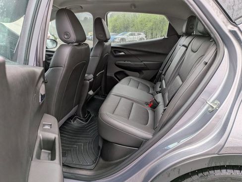 Used 2023 Chevrolet Bolt LT w/ Infotainment Package image 19