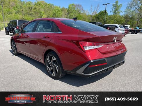Used 2025 Hyundai Elantra SEL image 4