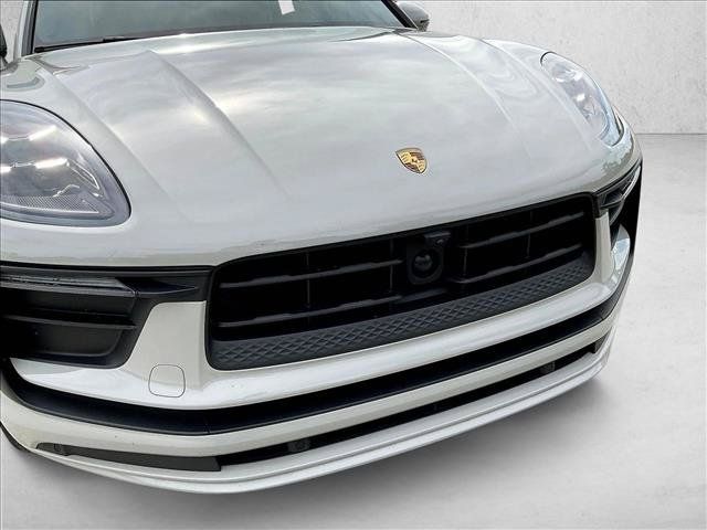 Used 2024 Porsche Macan Turbo AWD/4WD image 28
