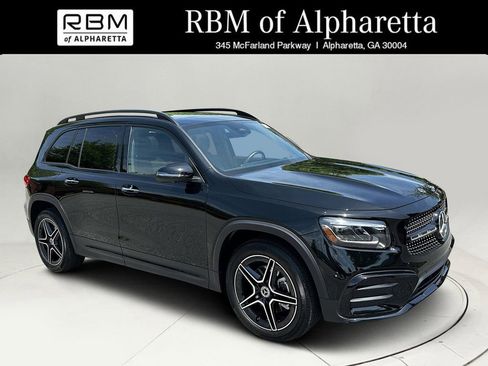 Certified 2025 Mercedes-Benz GLB 250 image 1